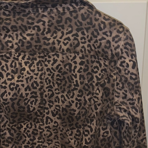 NWT Leopard Denim Jacket - Picture 2 of 3